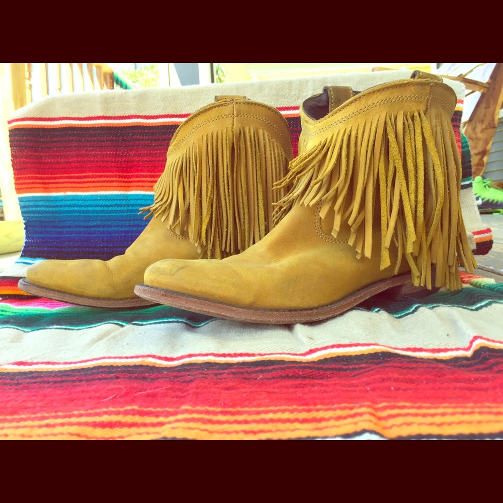 Yellow Fringe Leather Women’s Bootie,Liberty Black